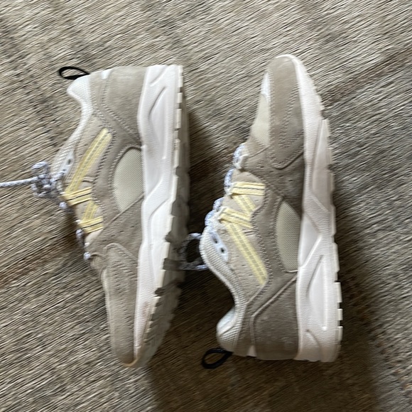 Karhu sneakers - Picture 2 of 4